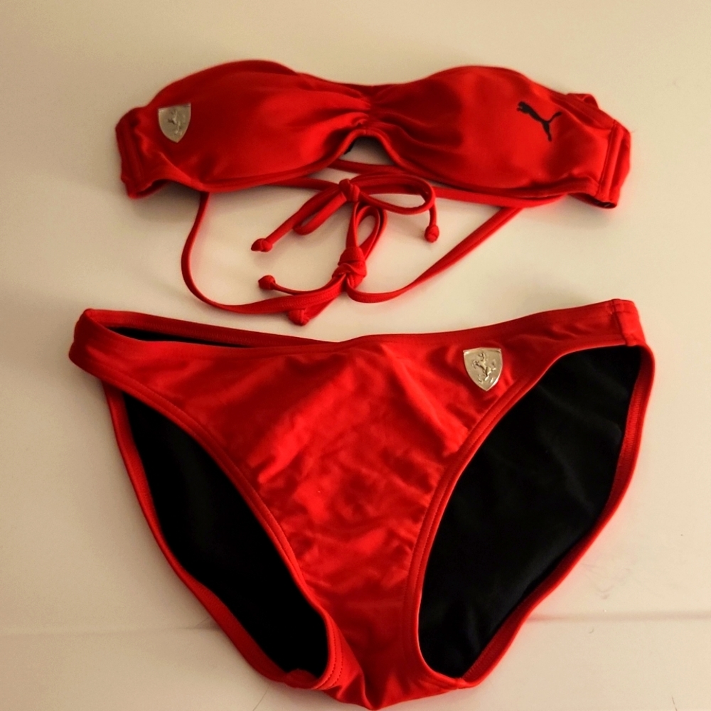 Red Ferrari x Puma bikini - Picture 2 of 5